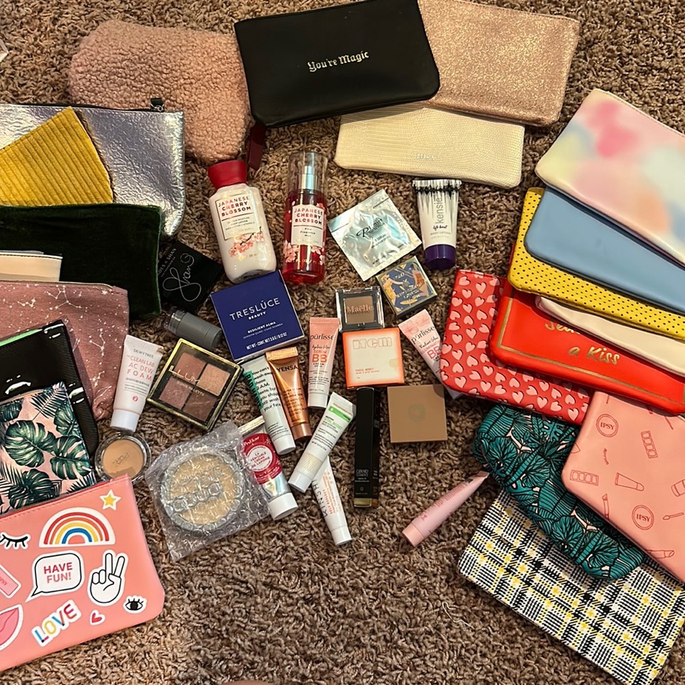 Ipsy misc products.